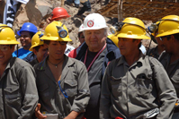 Hernando de Soto with miners in Nazca